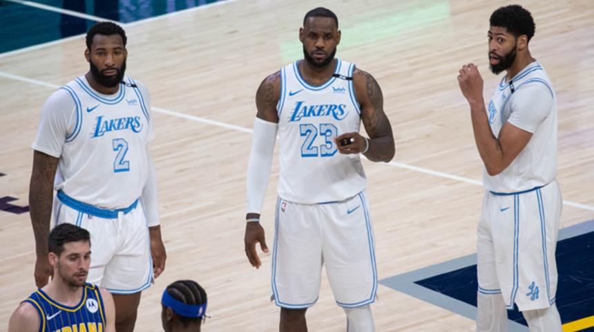 NBA'de Lakers play-off umudunu son maça taşıdı