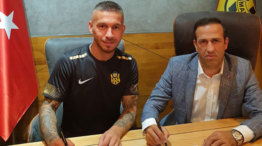 Süper Lig'de en çok gol atan yerli futbolcu Adem Büyük