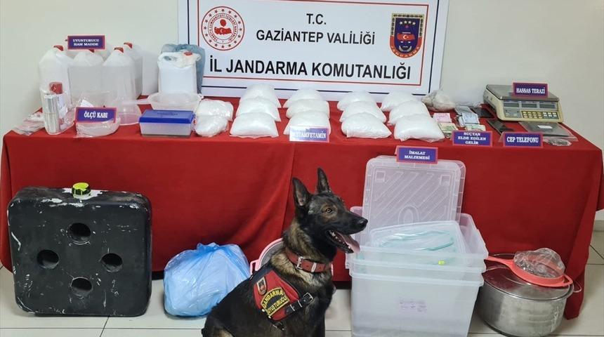 Gaziantep'te uyuşturucu imalathanesine yönelik operasyonda 4 şüpheli yakalandı