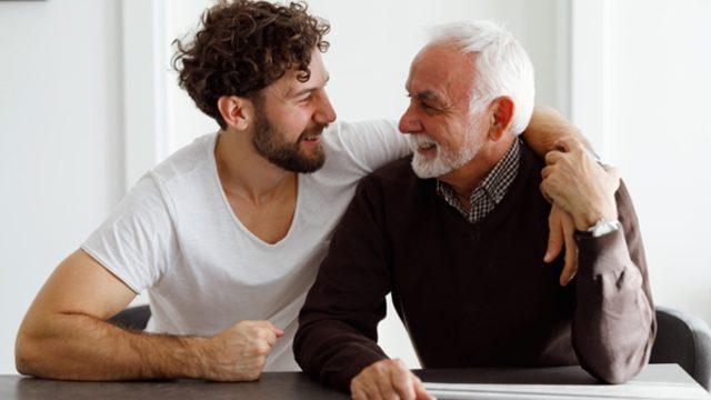 Yaşlı bakımevi, rehabilitasyon merkezlerine ve huzurevlerine ziyaretçi yasağı kalktı mı? Huzurevlerine ziyaret ne zaman açılacak?