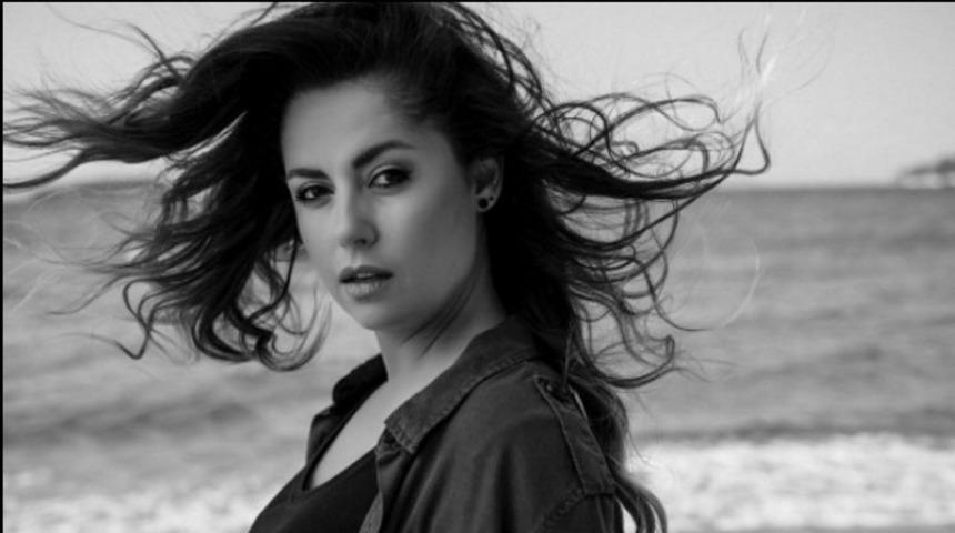 Toprak Sağlam kimdir? Kenan İmirzalıoğlu'nun Fatih dizisinde partneri Toprak Sağlam oldu!