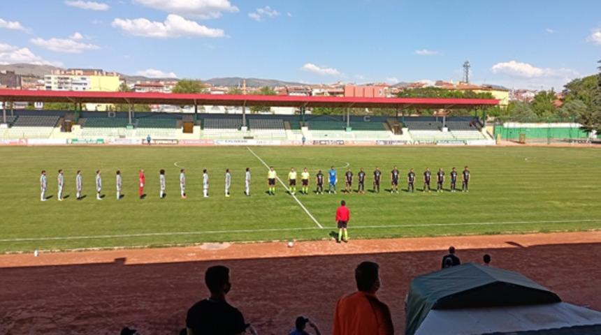 Hekimoğlu Trabzon ve Kırşehir Belediyespor yarı finalde