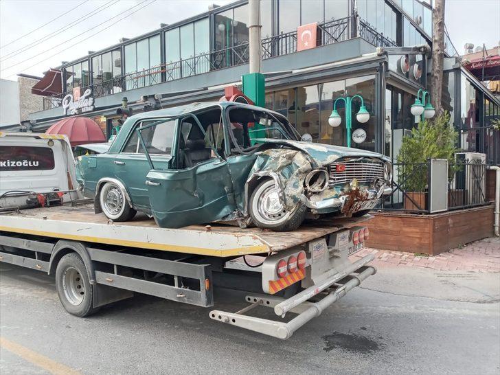 Mersin'de kontrolden çıkan otomobil iş yerine girdi G2