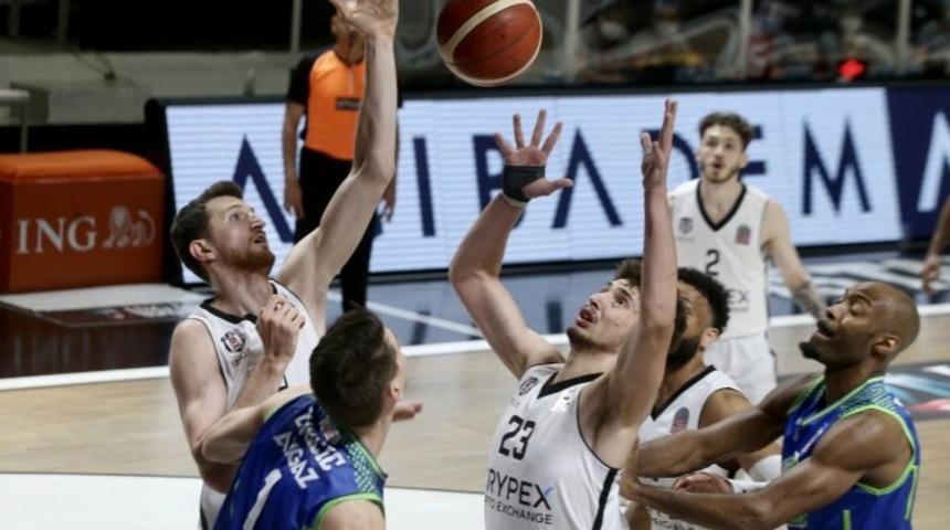 Beşiktaş, TOFAŞ'ı yıktı ve yarı finale yükseldi