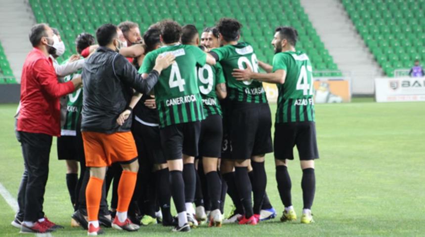 Kocaelispor'dan sonra Sakaryaspo'da yarı finale yükseldi