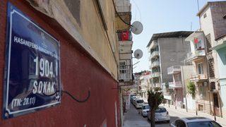 Aydın’ın Efeler ilçesindeki ünlü sokak, iki ucunda farklı tarihi eserlere ev sahipliği yapıyor 