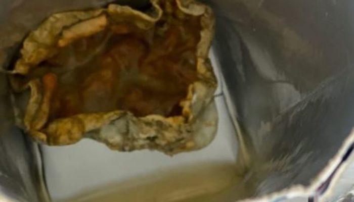 Bakan eşi sosyal medyada paylaştı! Meyve suyu paketinde mide bulandıran görüntü