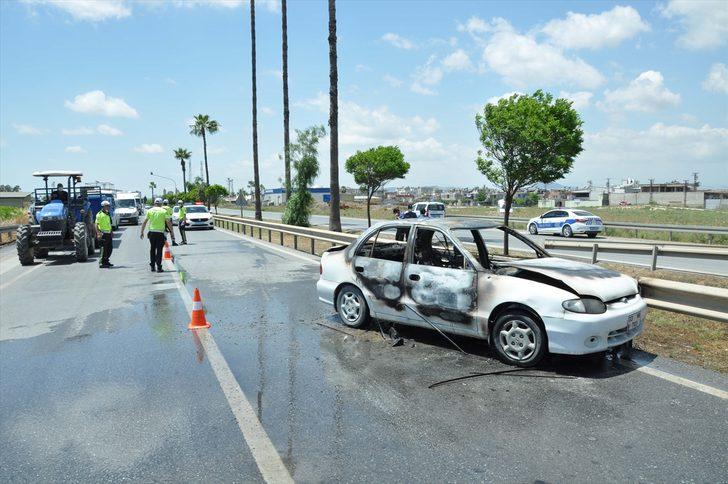 Mersin'de refüje çarparak yanan otomobilin sürücüsü ağır yaralandı G1