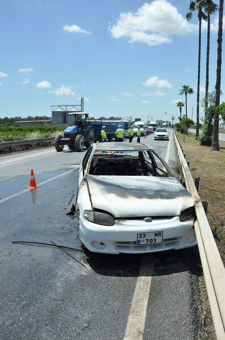 Mersin'de refüje çarparak yanan otomobilin sürücüsü ağır yaralandı G2