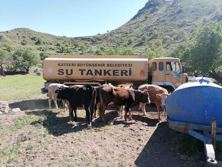 Kayseri'de Kovid-19 karantinasında bulunan besicinin hayvanlarının su ihtiyacını belediye karşıladı G2