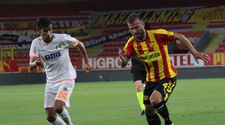 G&ouml;ztepe&rsquo;de Berkan'dan 2 yıllık imza