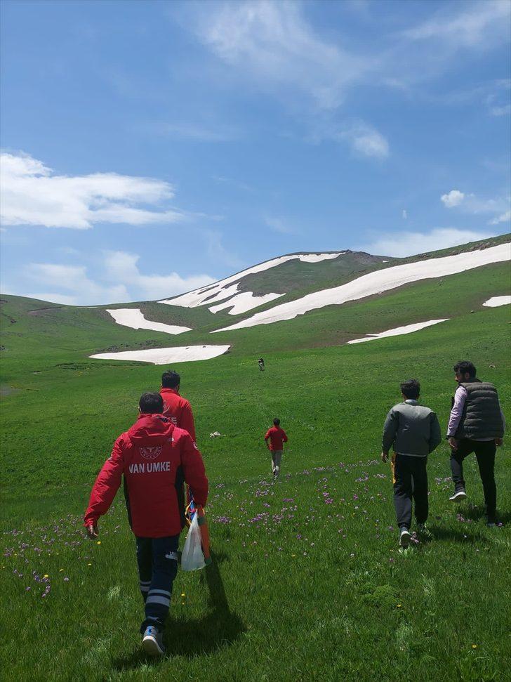 Van'da yaylada hastalanan kişinin yardımına hava ambulansı ulaştı G2