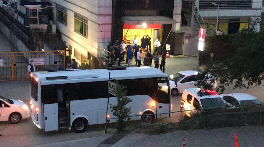 Gelinini eve dönmek için ikna etmek istedi göğsünden bıçaklanarak öldürüldü