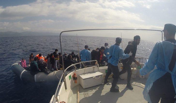 Çanakkale açıklarında 80 düzensiz göçmen kurtarıldı G2