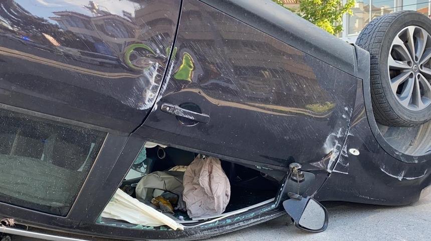 Afyonkarahisar’da feci kaza! Takla atan otomobilden yara almadan çıktı