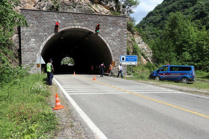 Karabük'te iki otomobil çarpıştı: 1 ölü, 7 yaralı G3