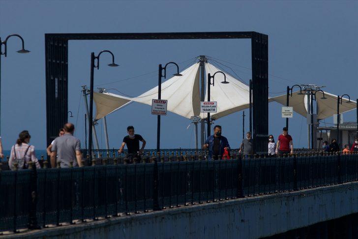 Samsun'da tam kapanma yasaklarının kalkmasıyla sahilde yoğunluk oluştu G5