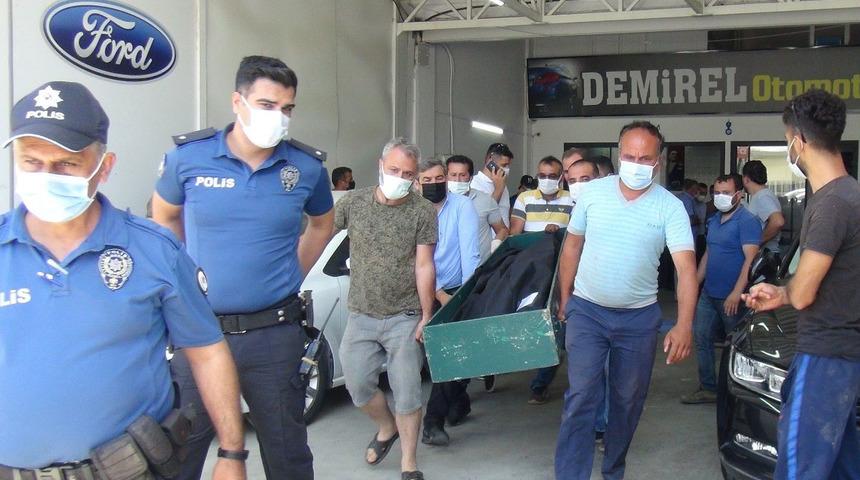 Oto galericinin, iş yerinde asılı halde cansız bedeni bulundu