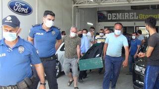 Oto galericinin, iş yerinde asılı halde cansız bedeni bulundu