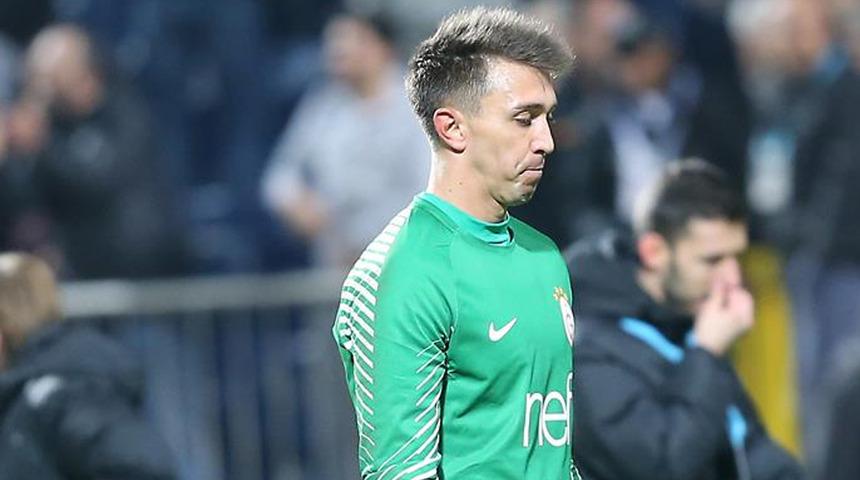 Muslera'dan ayrılık sinyali: Sen yoksan ben de yokum