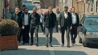 Çukur 129. yeni bölüm fragmanı yayınlandı! Çukur'da amcadan Koçovalı kardeşlere karşı Şahram planı!