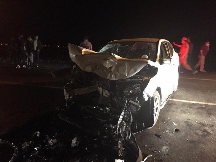 Muş'ta kamyonet ile otomobil çarpıştı: 1 ölü, 4 yaralı G3