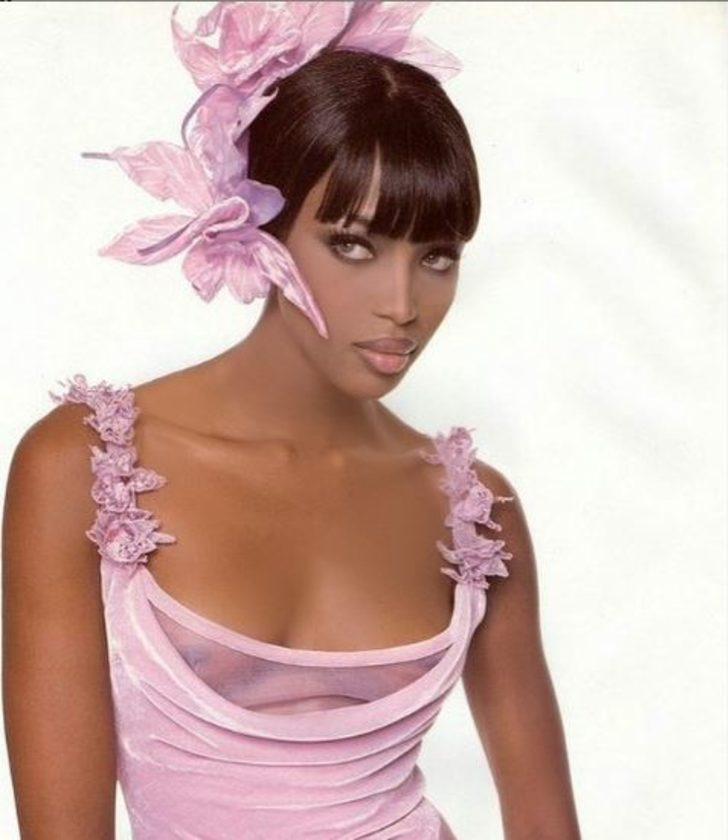 Naomi Campbell 50 yaşında anne olmanın heyecanını yaşadı! G1