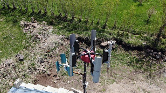 ABD'den Ağrı'daki köyüne dönüp kendi imkanlarıyla yaptığı rüzgar panelinden elektrik üretti