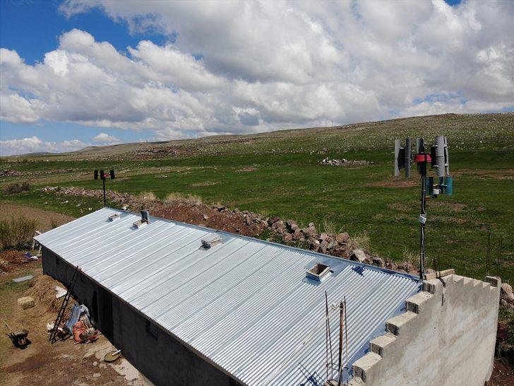 ABD'den Ağrı'daki köyüne dönüp kendi imkanlarıyla yaptığı rüzgar panelinden elektrik üretti G4