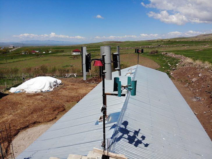ABD'den Ağrı'daki köyüne dönüp kendi imkanlarıyla yaptığı rüzgar panelinden elektrik üretti G5
