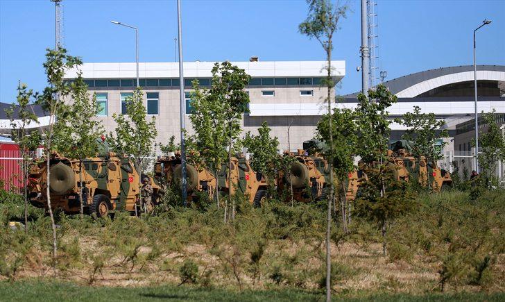 NATO Steadfast Defender 2021 Tatbikatı'na katılmak üzere yola çıkan Mehmetçik, Hamzabeyli Sınır Kapısı'ndan Bulgaristan'a geçiş yaptı G5