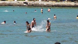 Kısıtlama bitti, vatandaş sahillere akın etti