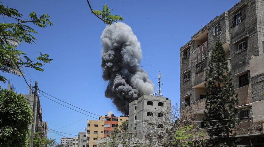 İsrail'in Gazze Şeridi'ne düzenlediği saldırılarda hayatını kaybedenlerin sayısı 227'ye yükseldi