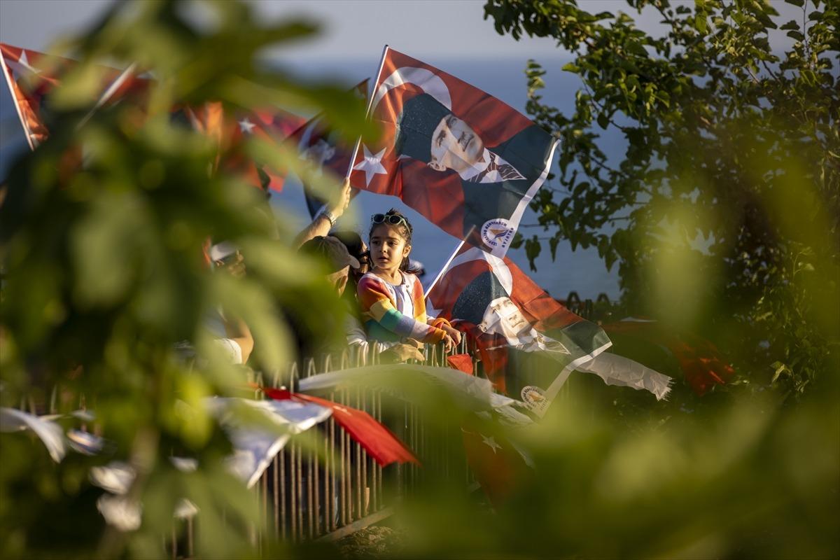 Antalya'da 19 Mayıs Atat&uuml;rk'&uuml; Anma, Gen&ccedil;lik ve Spor Bayramı denizden konvoyla kutlandı