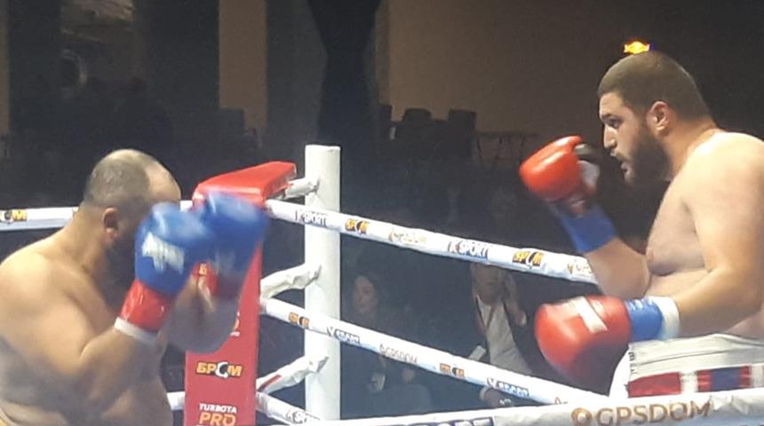 Serdar Avcı, nakavt ile dünya şampiyonu