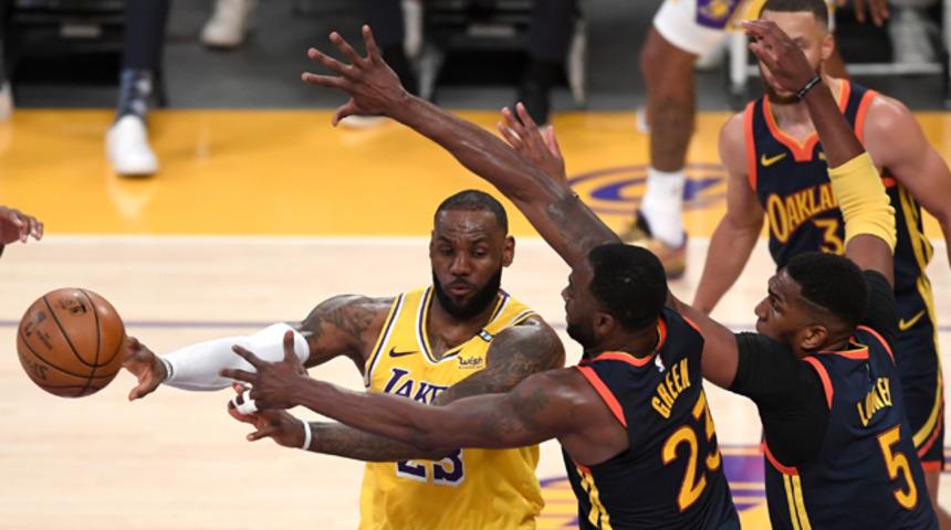 NBA'de Warriors'ı yenen Lakers play-off biletini aldı