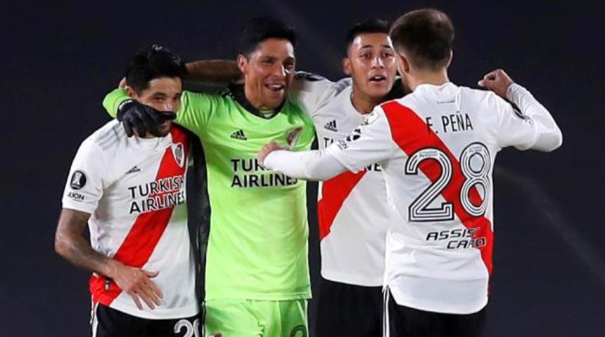 River Plate'de orta saha oyuncusu kaleye geçti