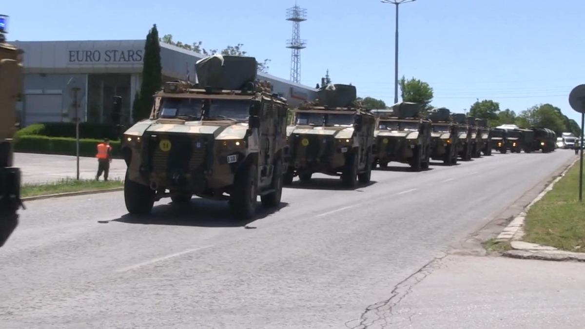 NATO tatbikatına katılacak olan Mehmet&ccedil;ik'e Bulgar g&uuml;&ccedil;leri eskortluk etti