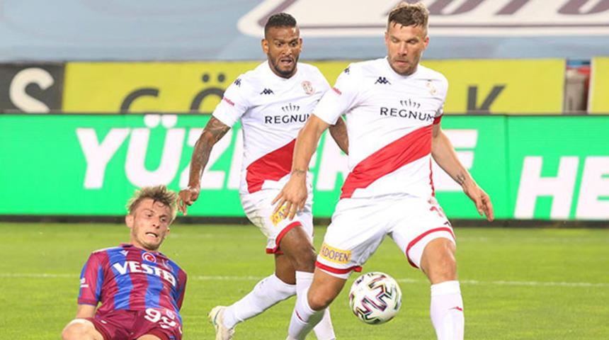 Antalyaspor, Podolski ile yolları ayırıyor