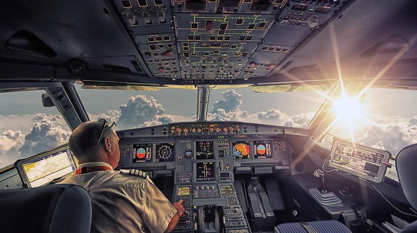 İşten çıkarılan pilotlara servet değerinde tazminat