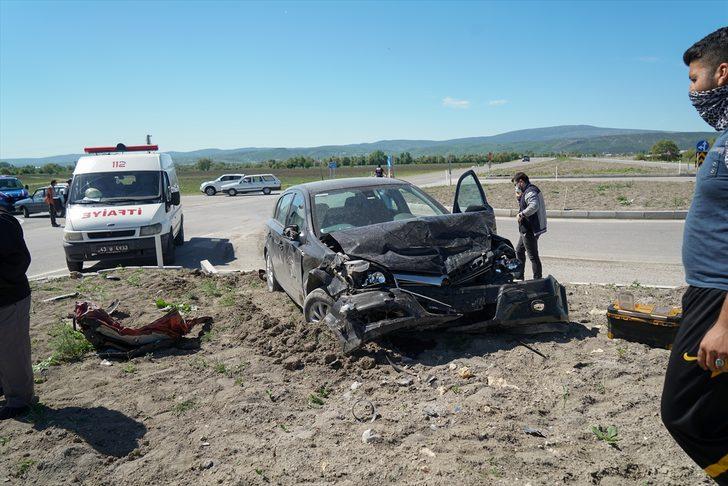 Kütahya'da çarpışan iki otomobilden birinin sürücüsü hayatını kaybetti G2