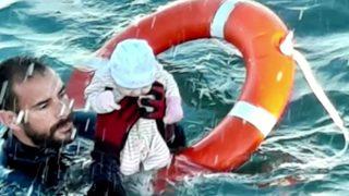 Ceuta kıyısında çekilen fotoğraf karesi dünyayı sarstı!