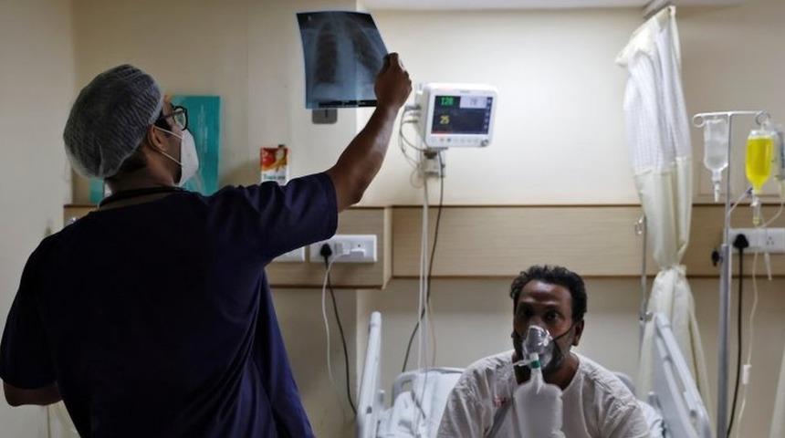 Covid-19 hastalığını atlatanlar ne kadar s&uuml;rede iyileşiyor?