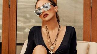 Seren Serengil mor bikinisiyle şov yaptı