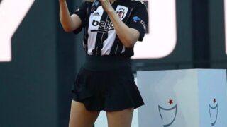 Beşiktaş Şampiyonluk kutlamasında sahne alan Aynur Aydın'dan eleştirilere olay cevap!