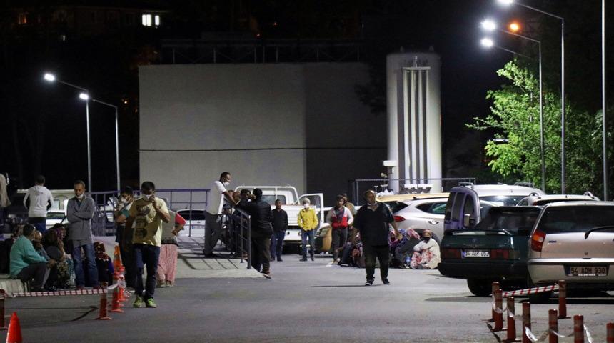 Tinerle oynarken canlarından oluyorlardı