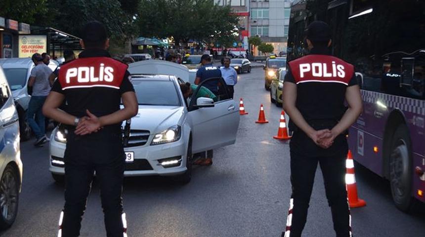 Beyoğlu’nda giriş çıkışlar tutuldu! Polis, göz açtırmadı