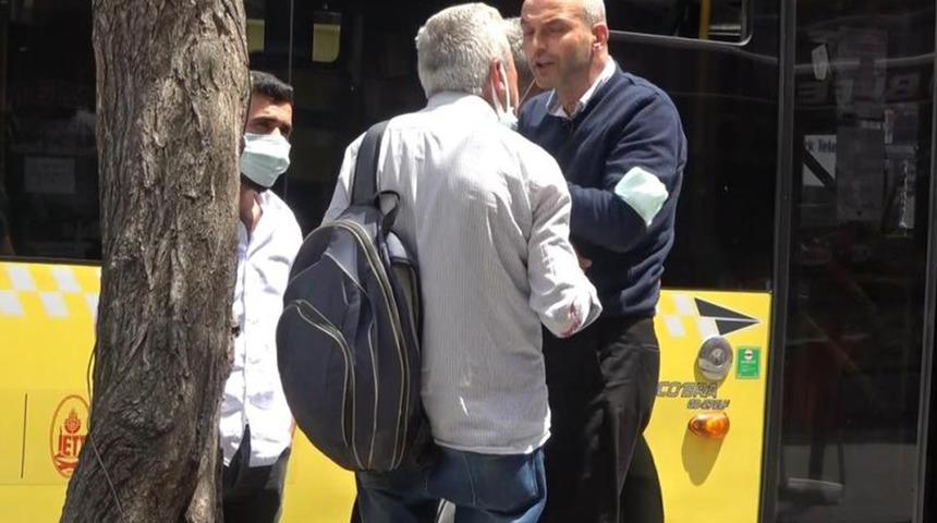 İlginç anlar kamerada! Önce küfürler savurdu, sonra barışmaya çalıştı