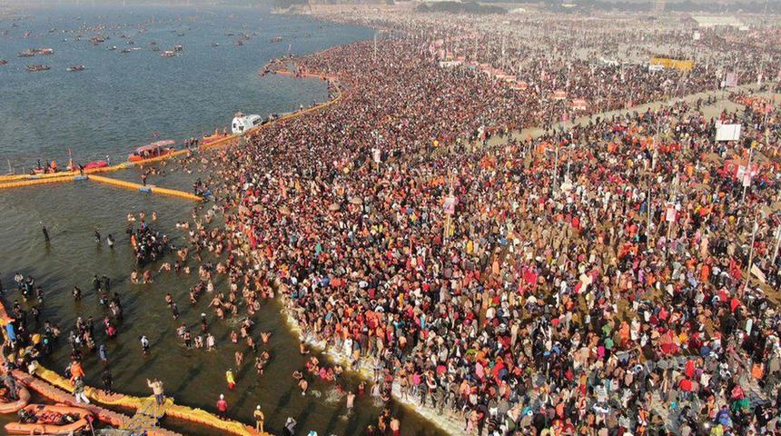 60 milyon kişinin katıldığı d&uuml;nyanın en b&uuml;y&uuml;k dini organizasyonu: Kumbh Mela Festivali