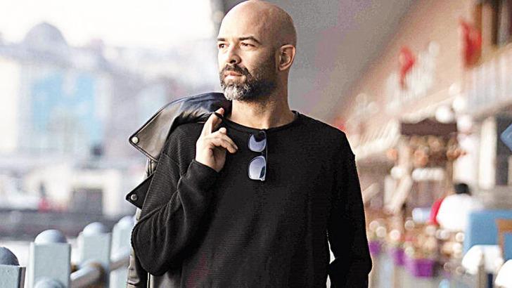 Şener Şen ile objektife poz veren bu çocuğun kim olduğunu biliyor musunuz? Bakın kim çıktı... G5